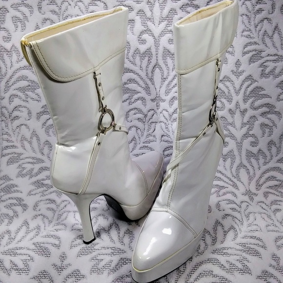 Bellissimo Shoes - Vintage Bellissimo Boots in Super Go-Go White